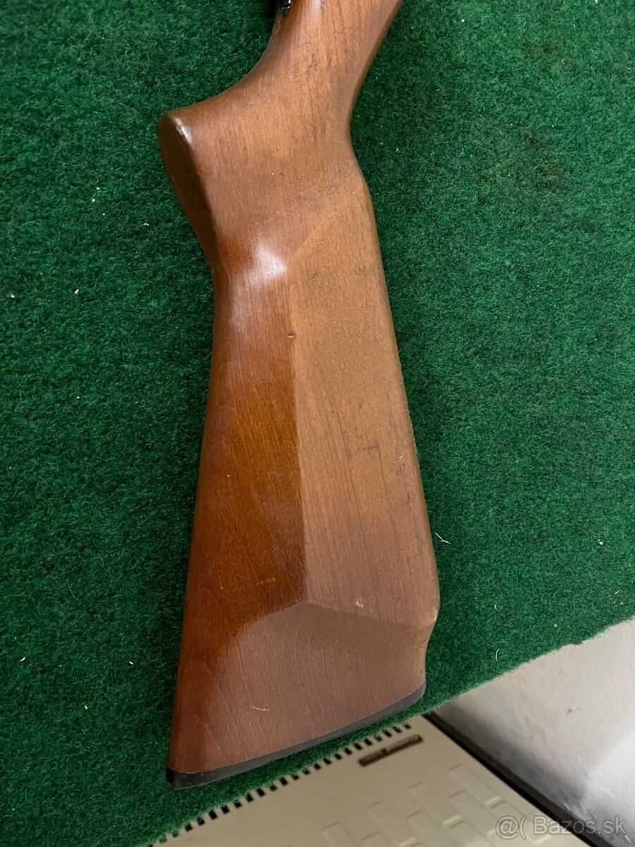 Juhoslovanská vzduchovka zastava cerveni - 2