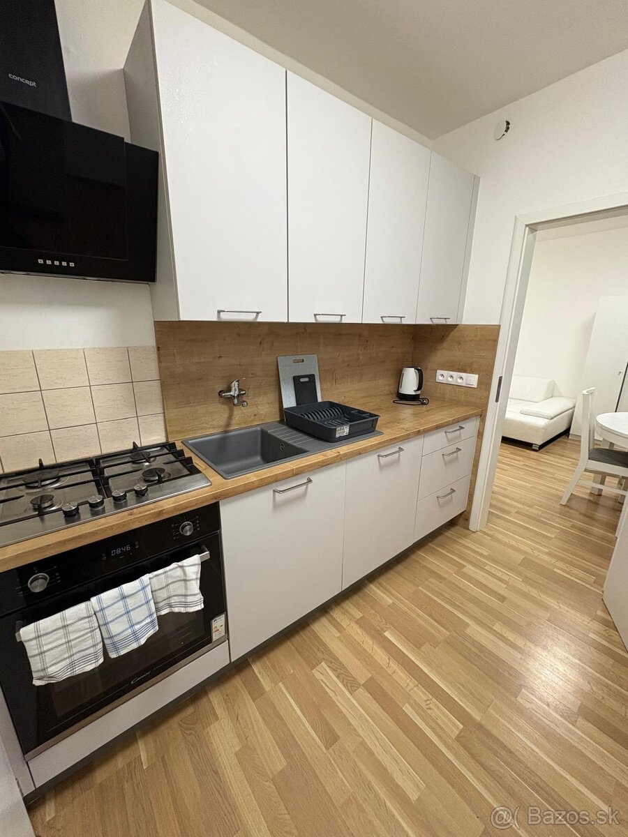 Prenájom 3 izbového bytu v Biskupiciach - 2