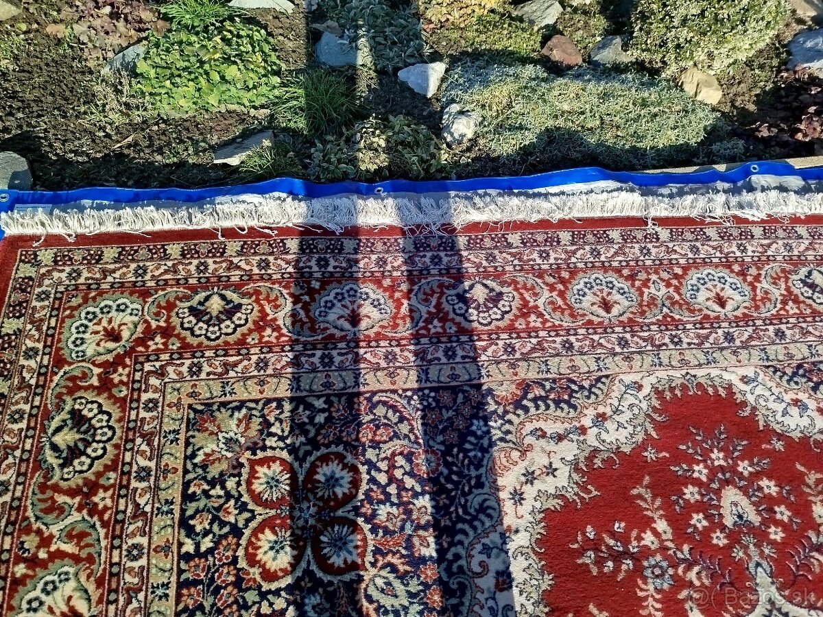 Perzský koberec rozmerov 300 400 cm predám. - 2