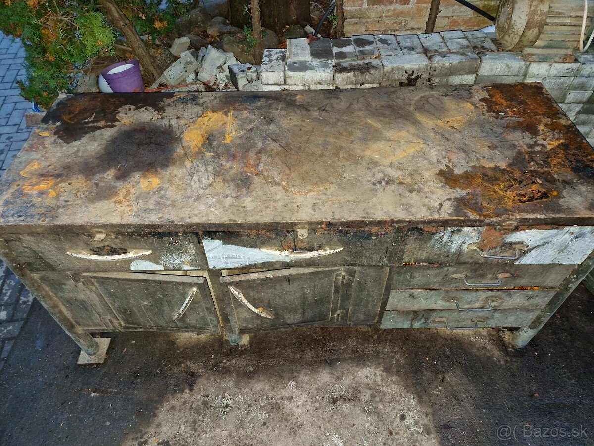 Pracovný stôl ponk. - 2