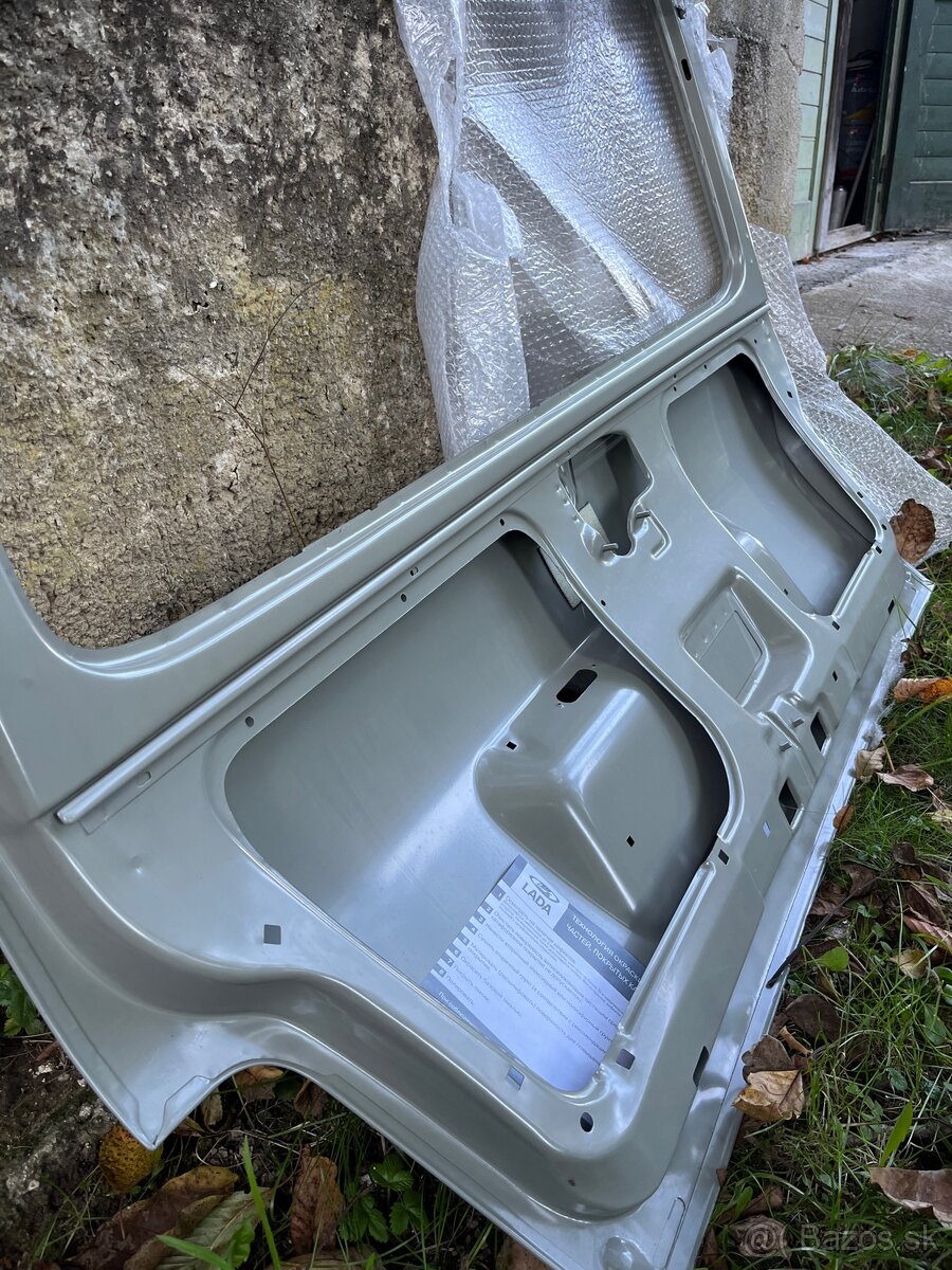 Zadne dvere lada niva - 2