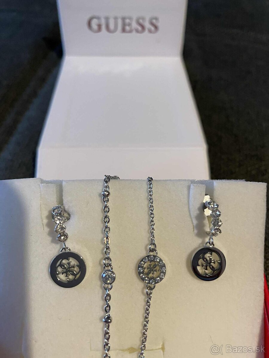 Predám súpravu Guess - náušnice, náramok - nenosené - 2