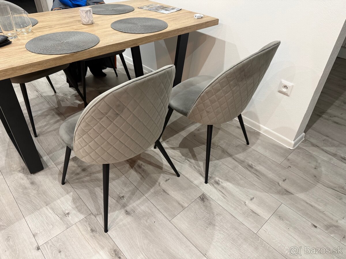 Jedálenske stolicky - 2