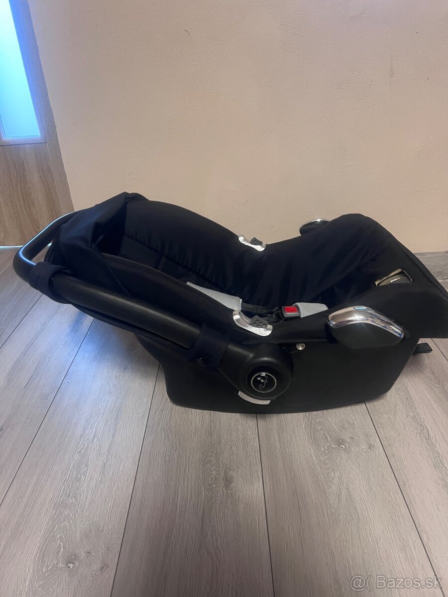 Predám vajíčko , autosedačku - 2
