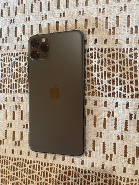 Krásny Iphone 11 Pro Max 256GB - 2