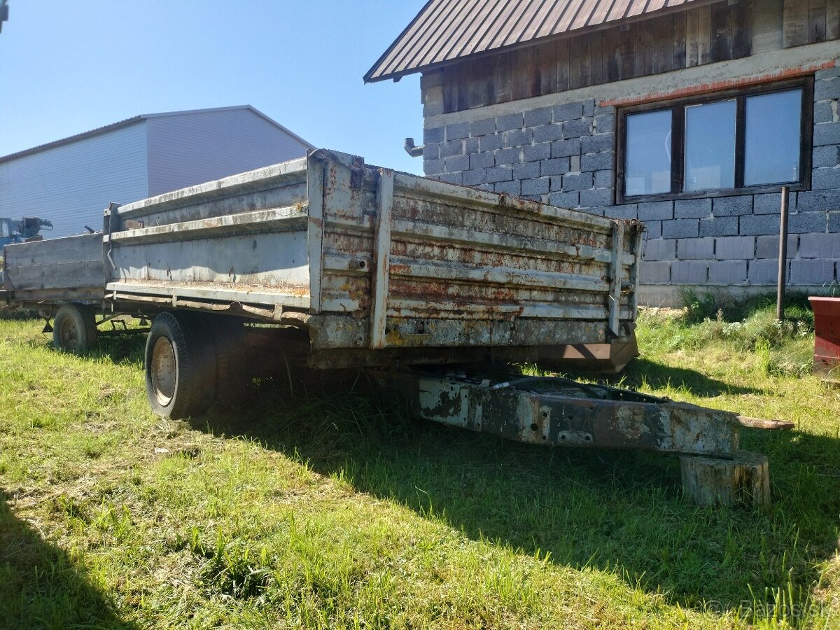 Vlečka 3 stranný sklápač - 2