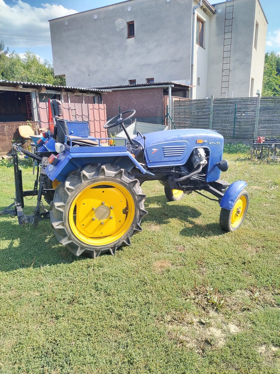 Traktor, malotraktor, fabricky - 2