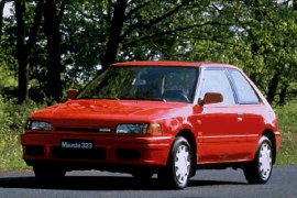Kúpim Mazdu 323 BG hatchback 1989-1994 - 2