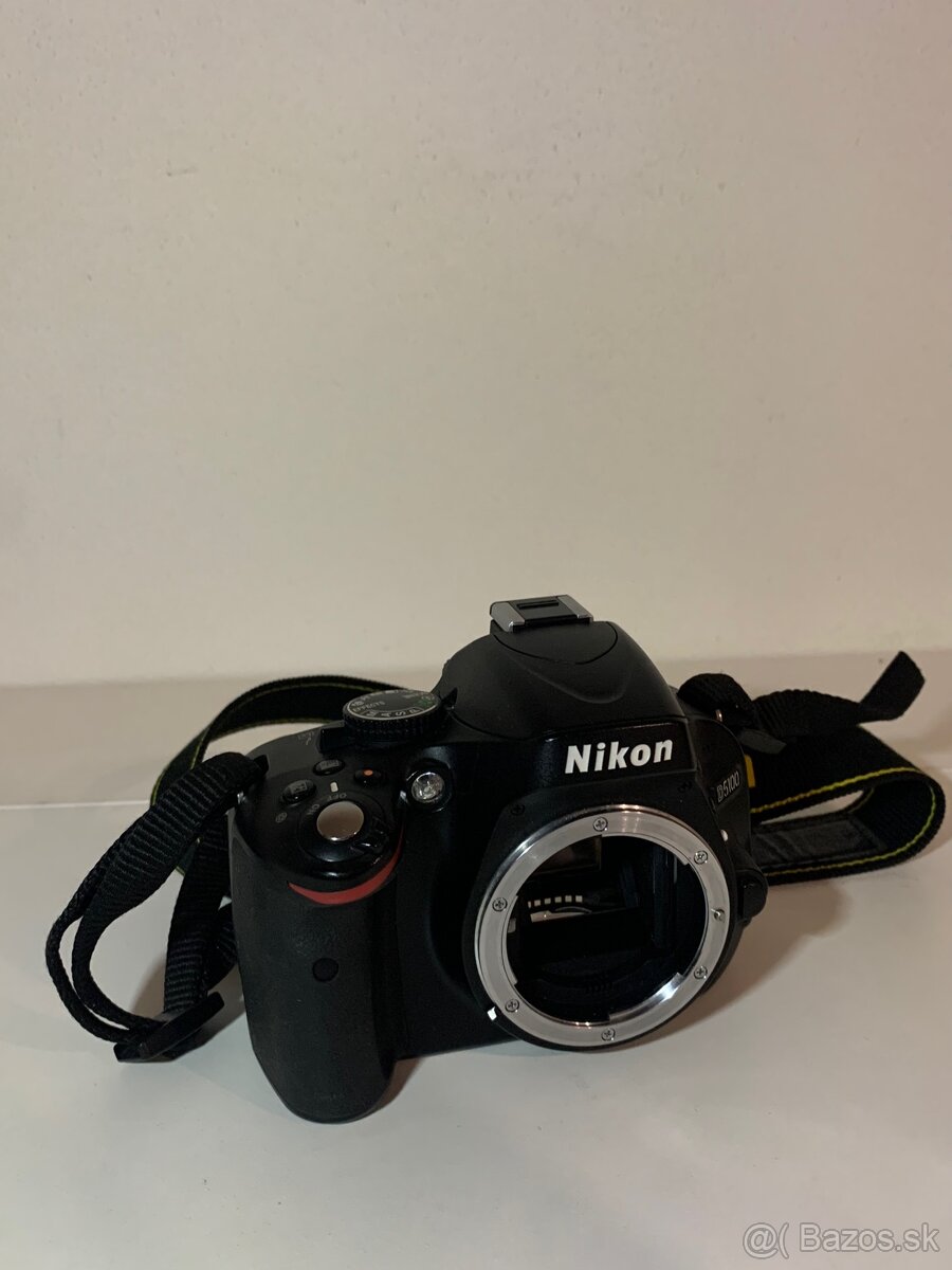 Nikon D5100 - 2