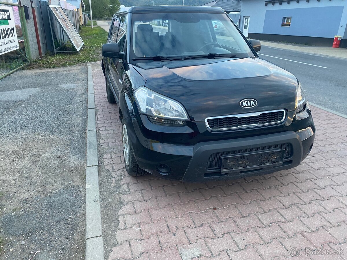 Rozpredam na nahradne diely Kia Soul 1,6 Benzin - 2