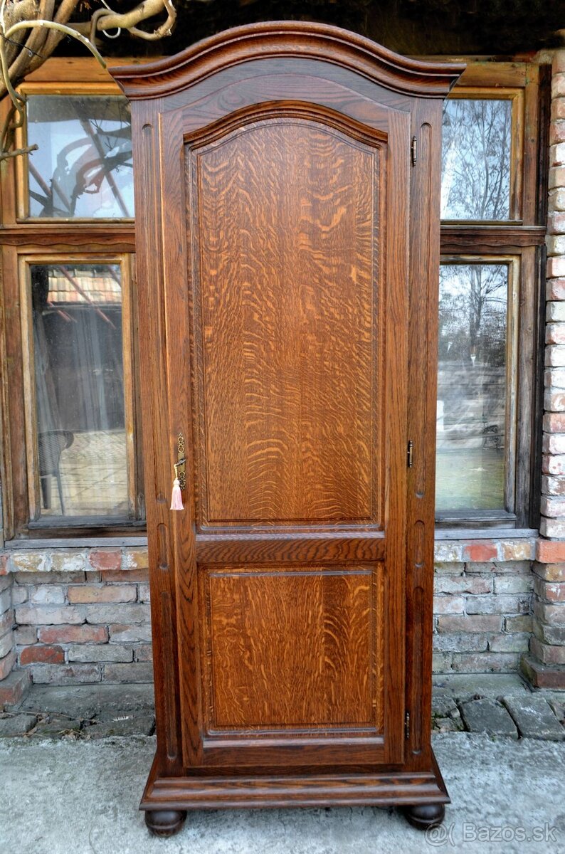 Skriňa z dubového dreva - 2