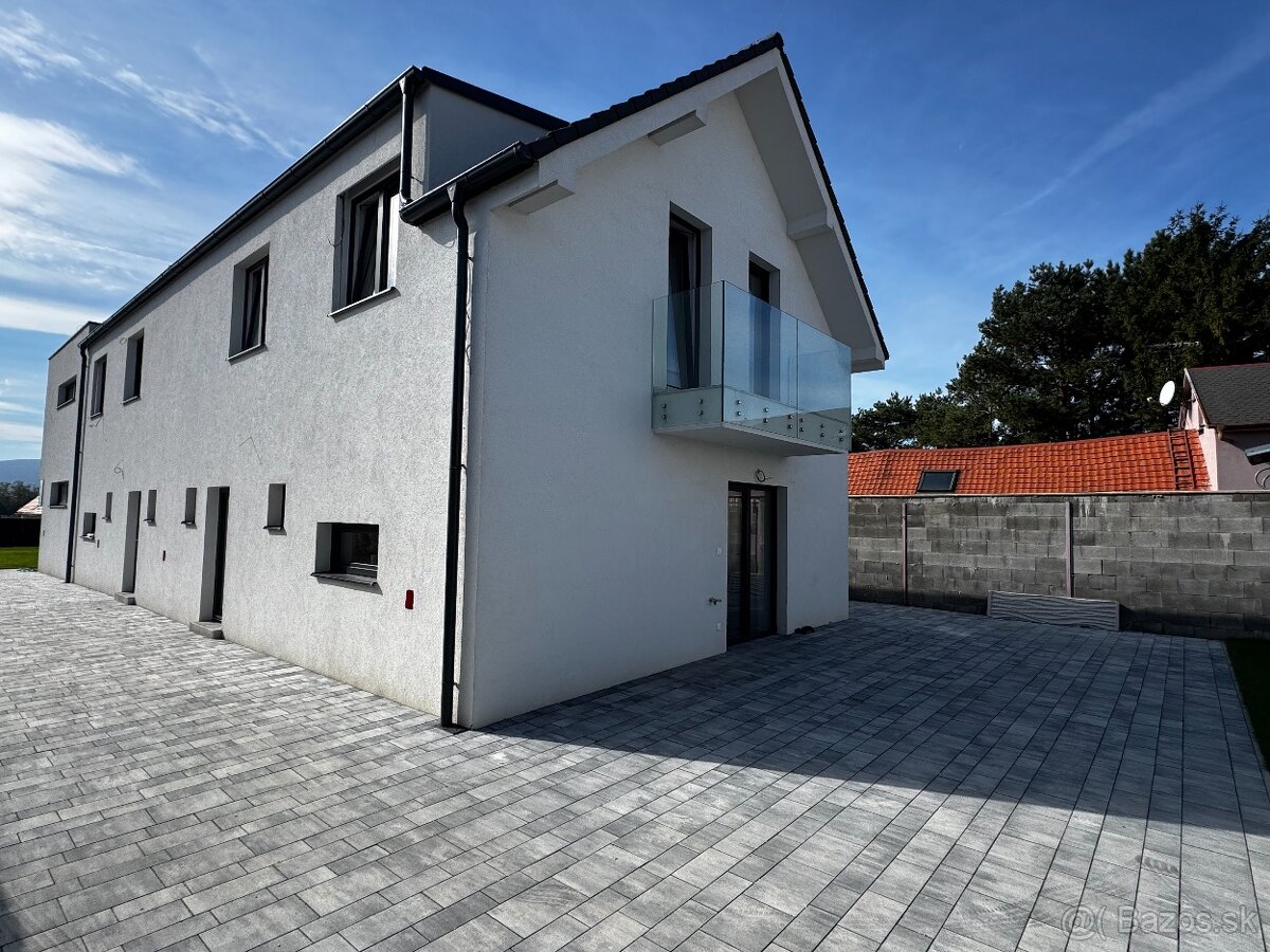 Na predaj 4-izbový rodiný dom v Záhorskej Bystrici - 2