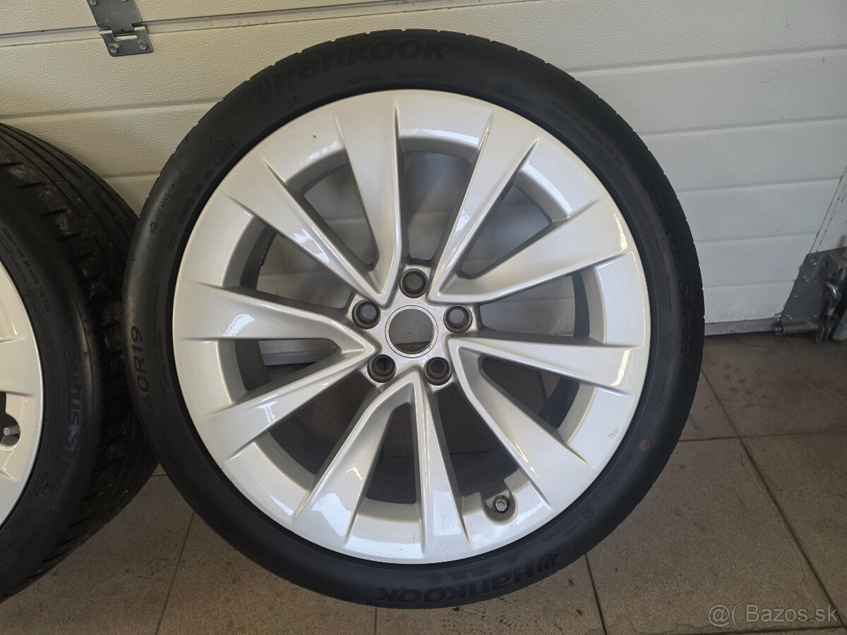 Letne kolesa Tesla model 3 - 2