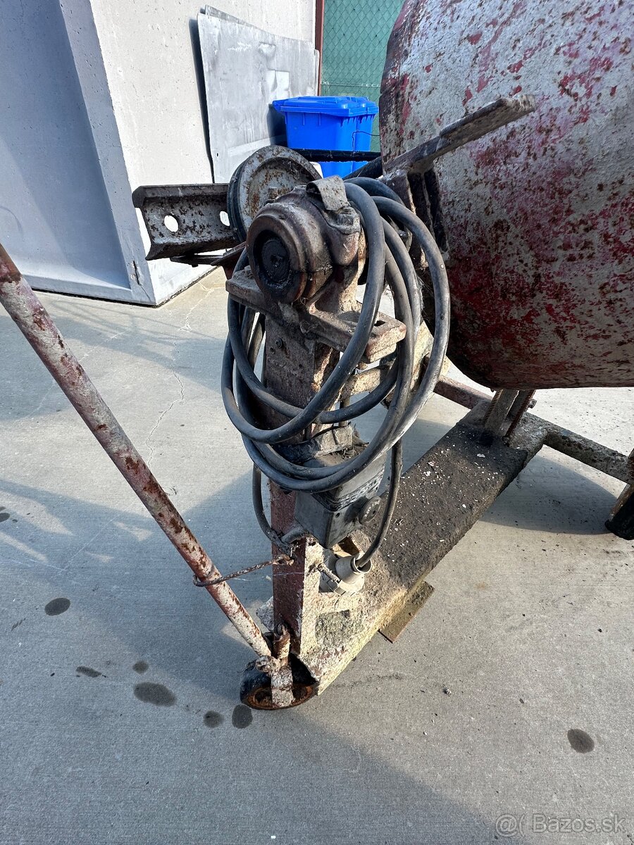 Miešačka na betón - 2