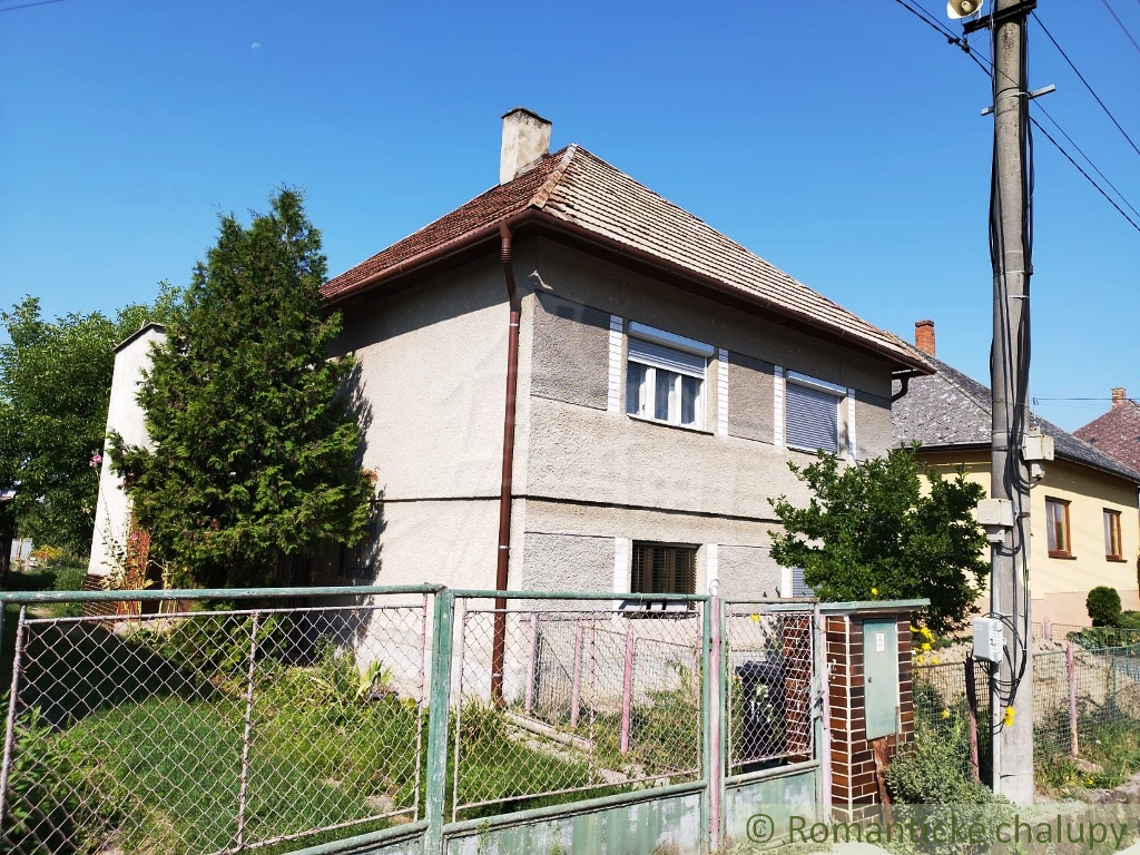 Priestranný dom s veľkou 1767 m² záhradou pre mladú rodinu - 2