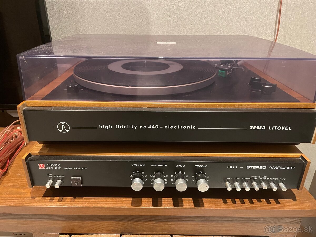Gramofon Tesla NC440 - 2