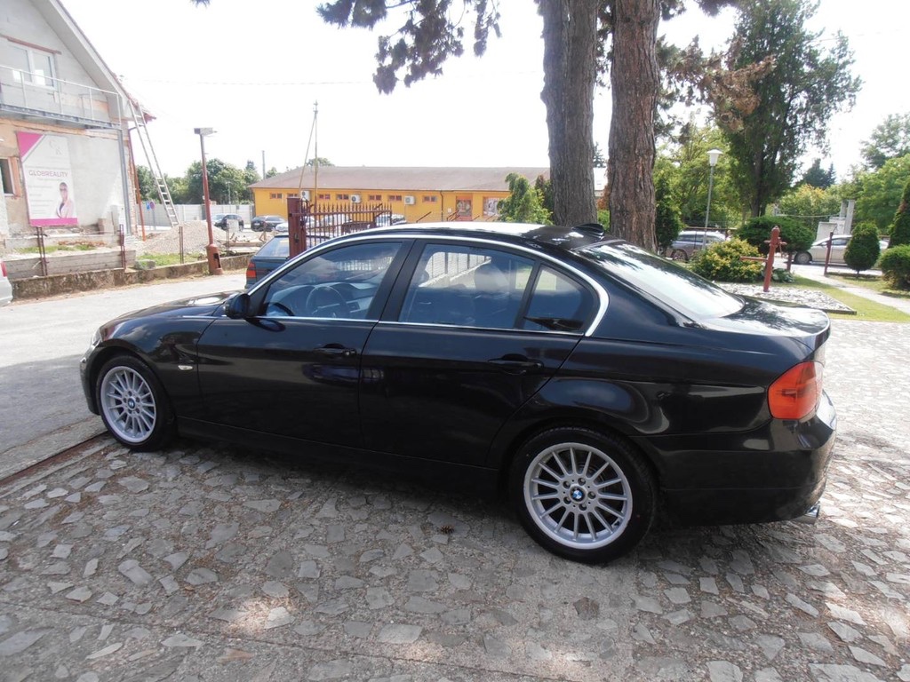 BMW Rad 3 330 d xDrive A/T - 2