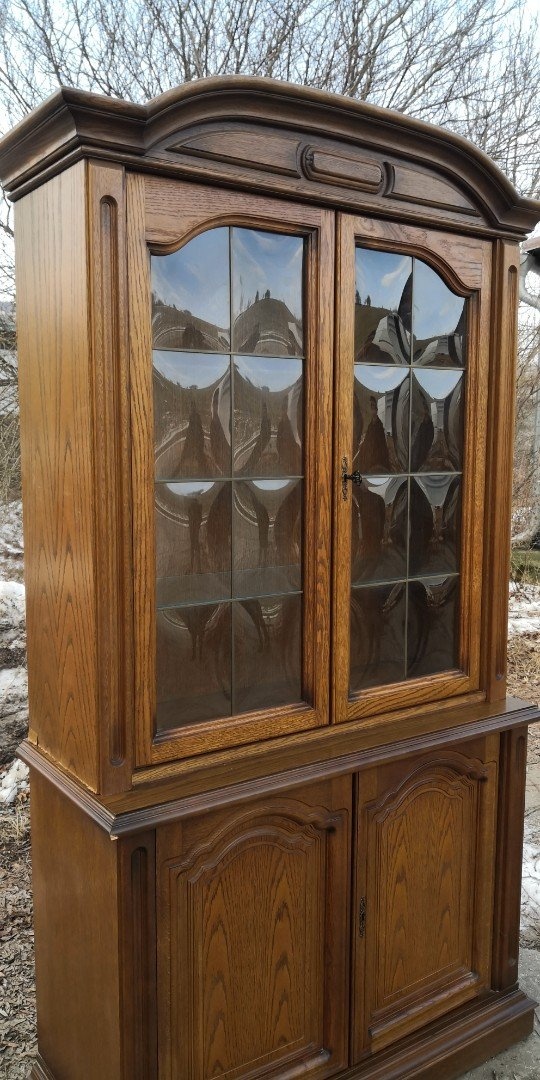 Rustikálna masivná vitrína - 2