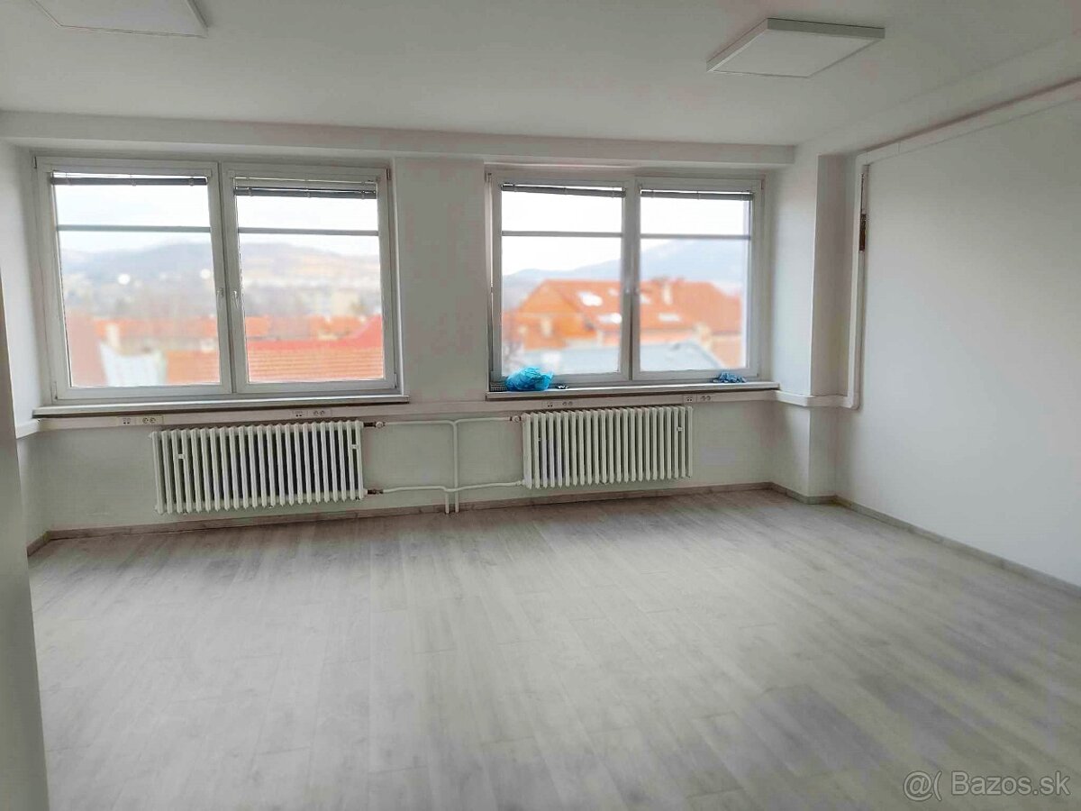 Na prenájom kancelária s kuchynkou centrum Banská Bystrica - 2