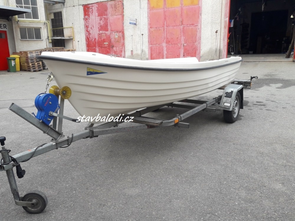 Motorový čln, loď Any 400 - 2