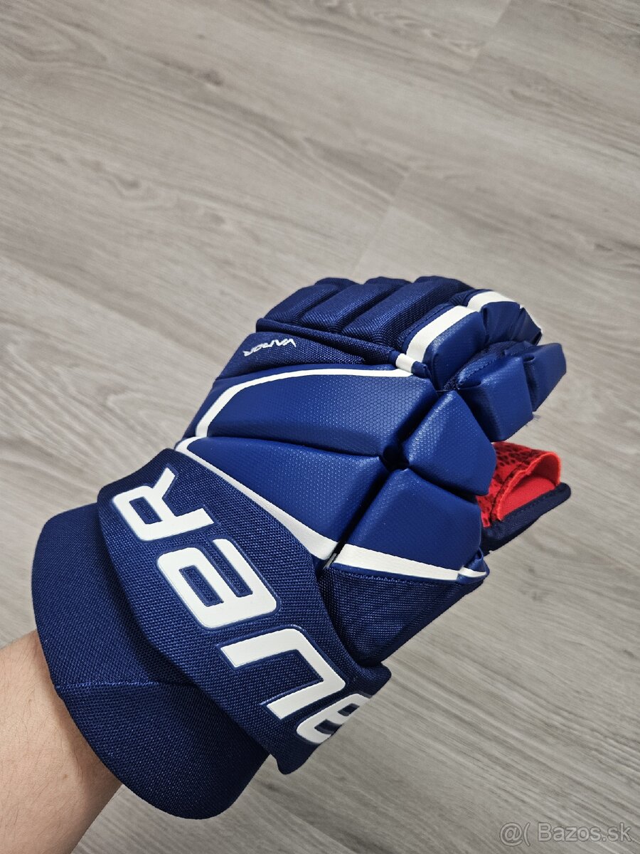 Hokejové rukavice - 2