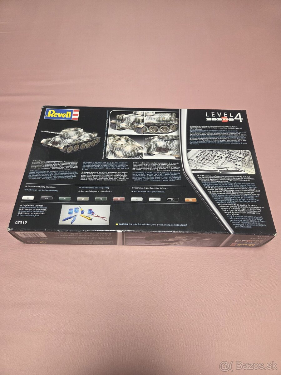 Stavebnica Revell T-34/85 - 2