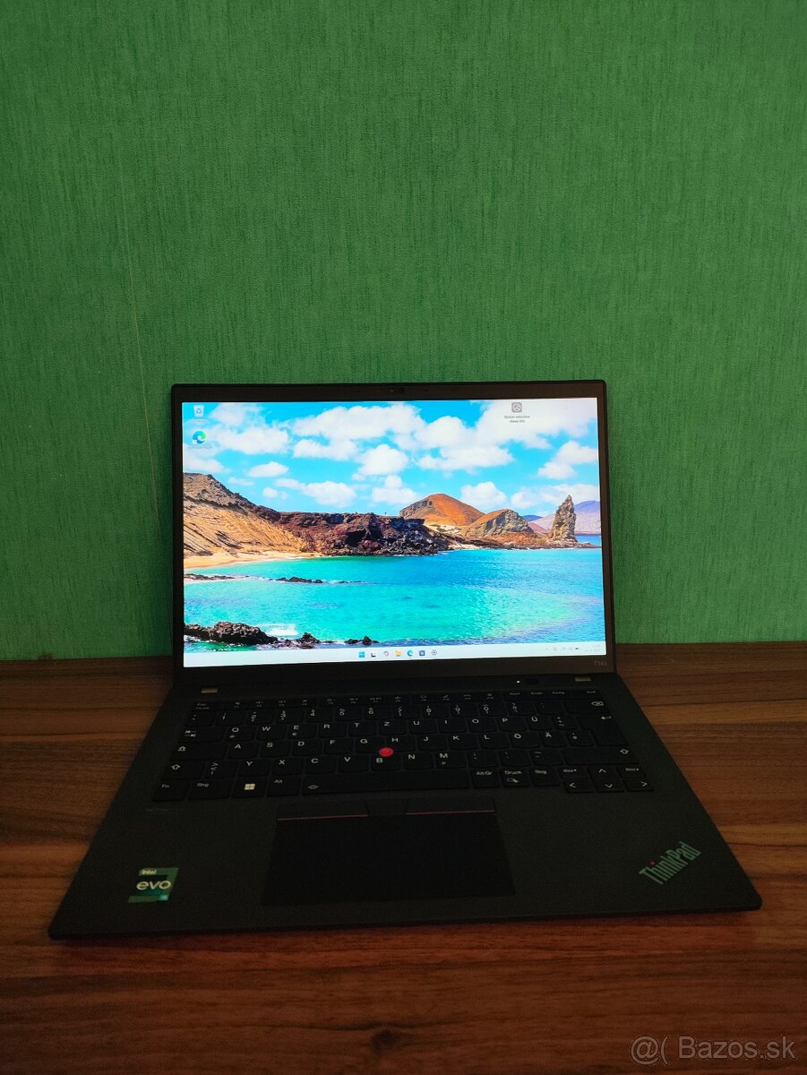 ThinkPad T14s Gen 3 | i5 • 8GB • 256GB SSD - 2