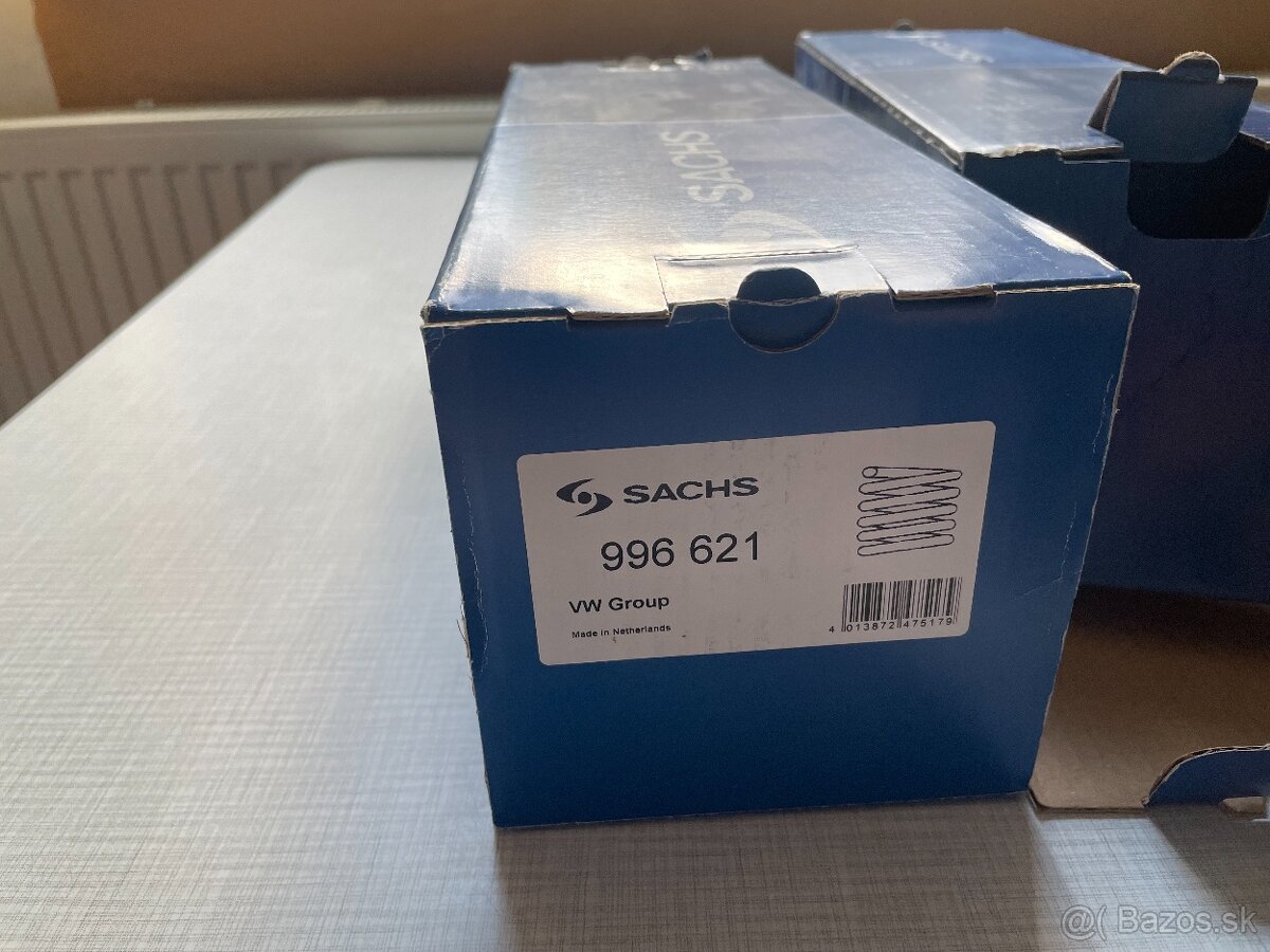 Predám nové zadné pružiny golf 5-golf 6 hatchback krátky. - 2