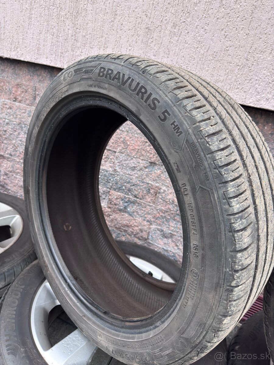 225/45 R17 letné pneumatiky - 2