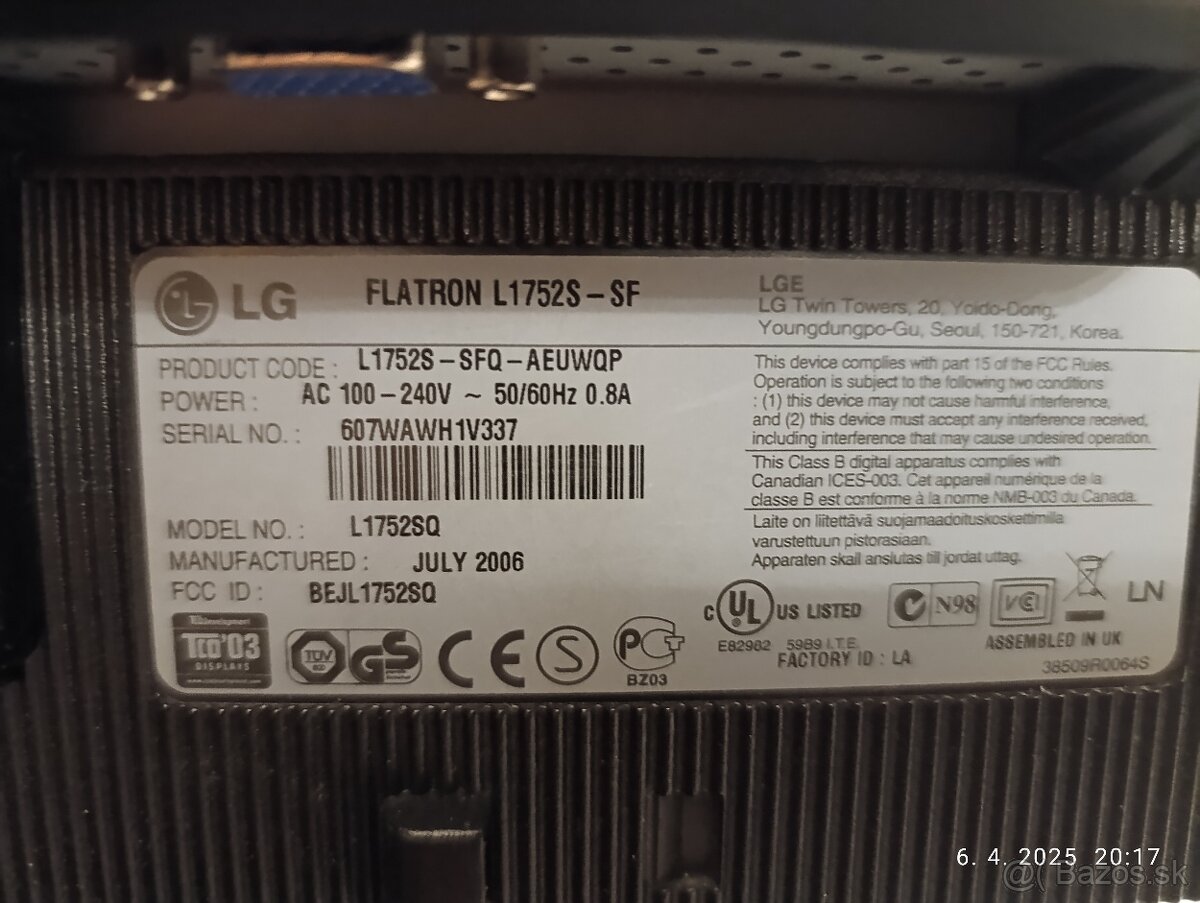 Darujem starsi ale funkčný monitor - 2