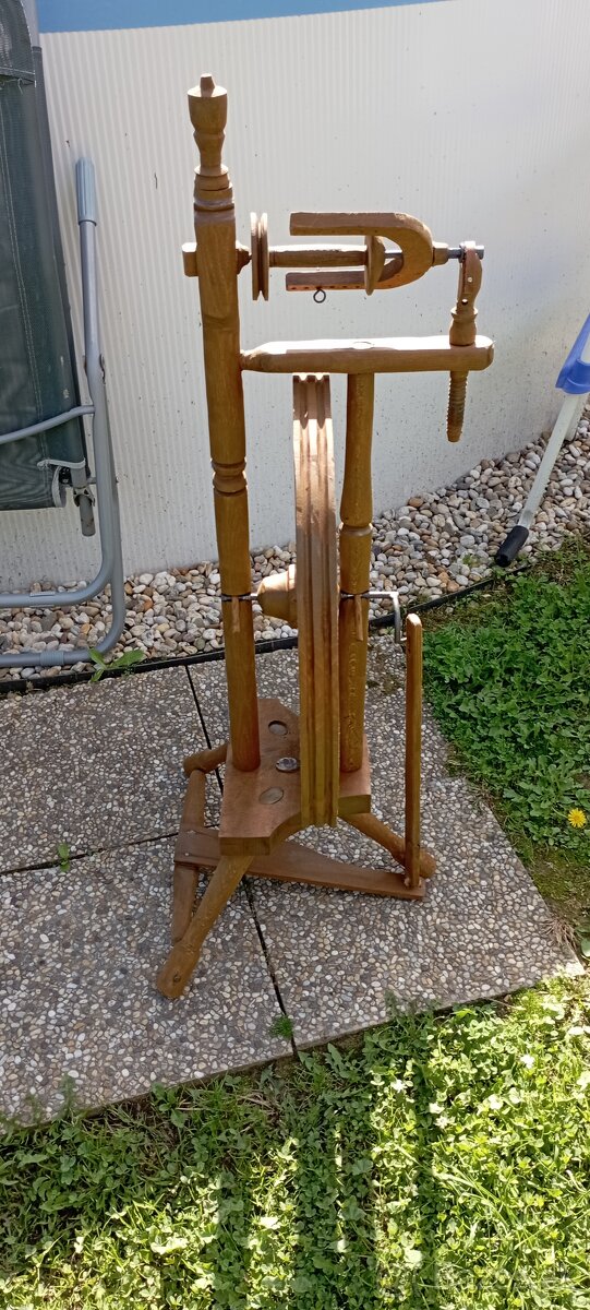 Starý drevený kolovrátok - 2