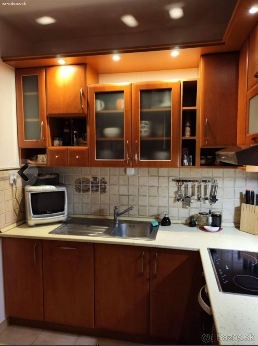 Kuchynská linka - 2