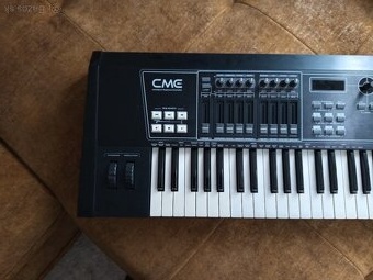 MIDI MASTER KEYBOARD "CME UF60 CLASSIC" - 2