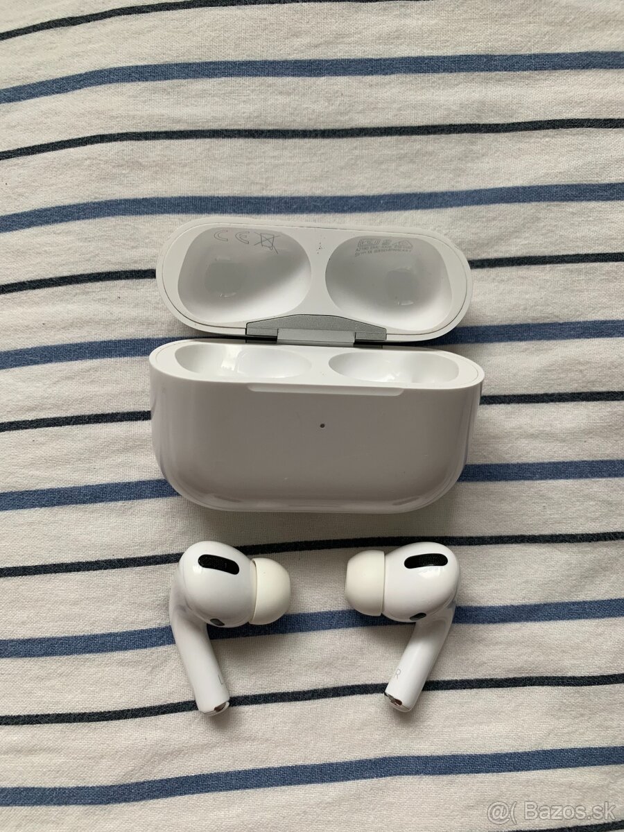 Apple AirPods Pro 1 - 2