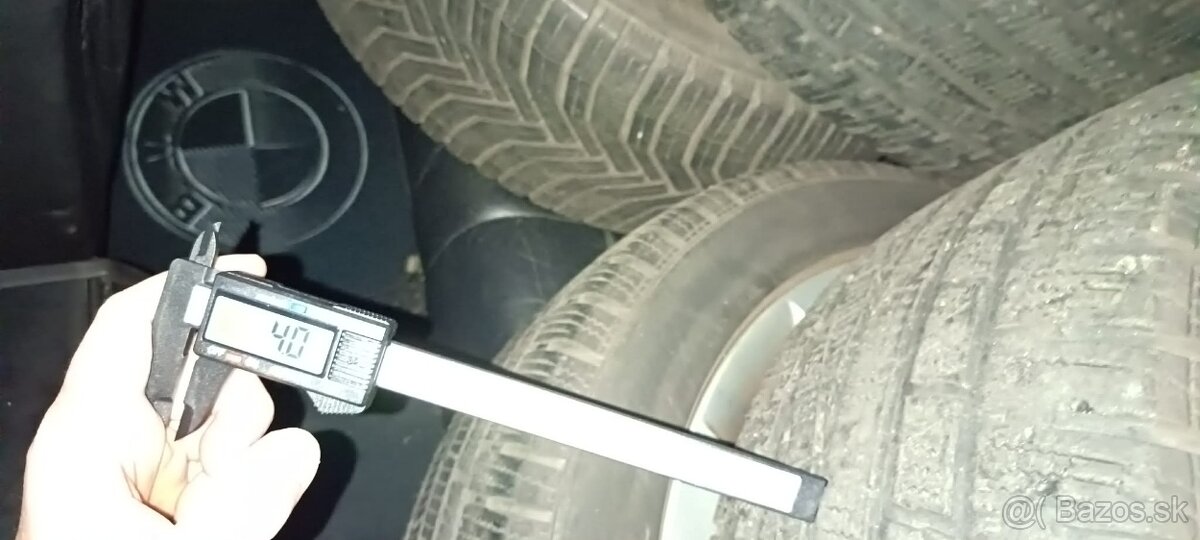 Zimne pneu goodyear 17" 4mm - 2