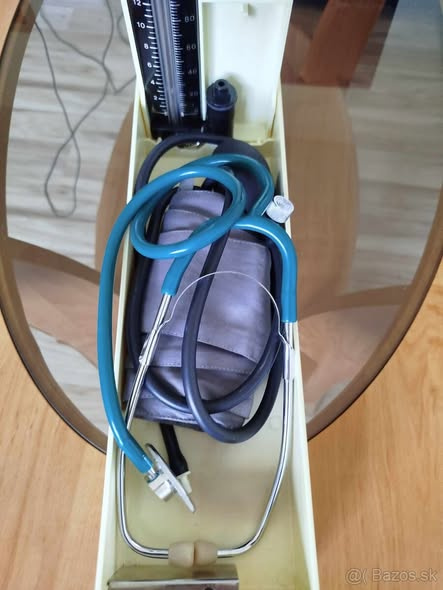 Predám starý lekársky tlakomer "TONOMETER 40 " - 2