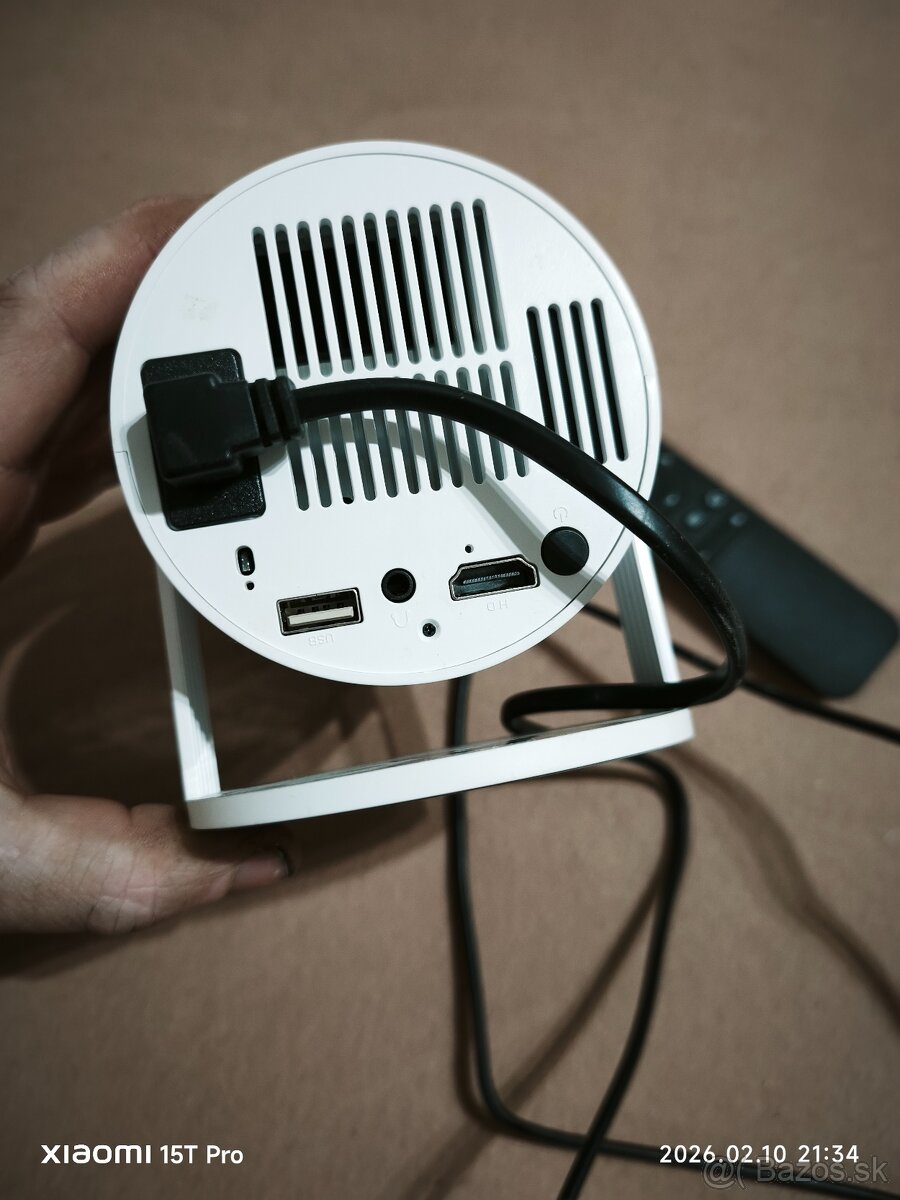 Predam led projektor novy s dialkovym - 2