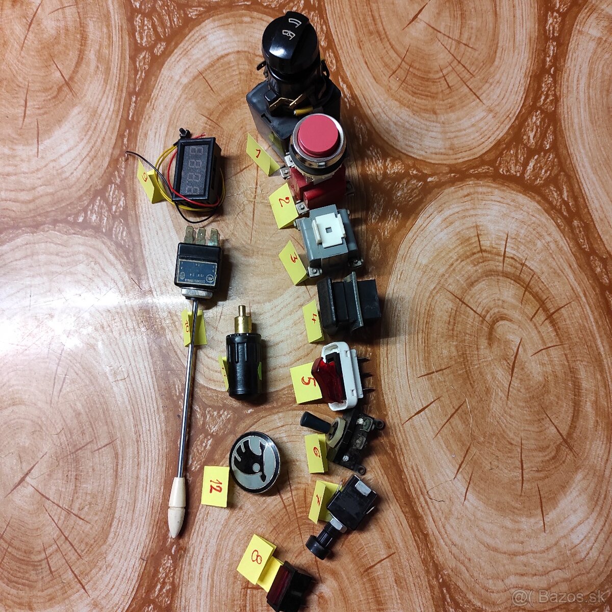 Auto súčiastky-prepinač smeroviek+roôz.vypinače - 2