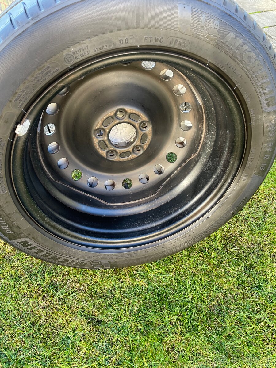 Plechové disky 5x108 s pneu - 2