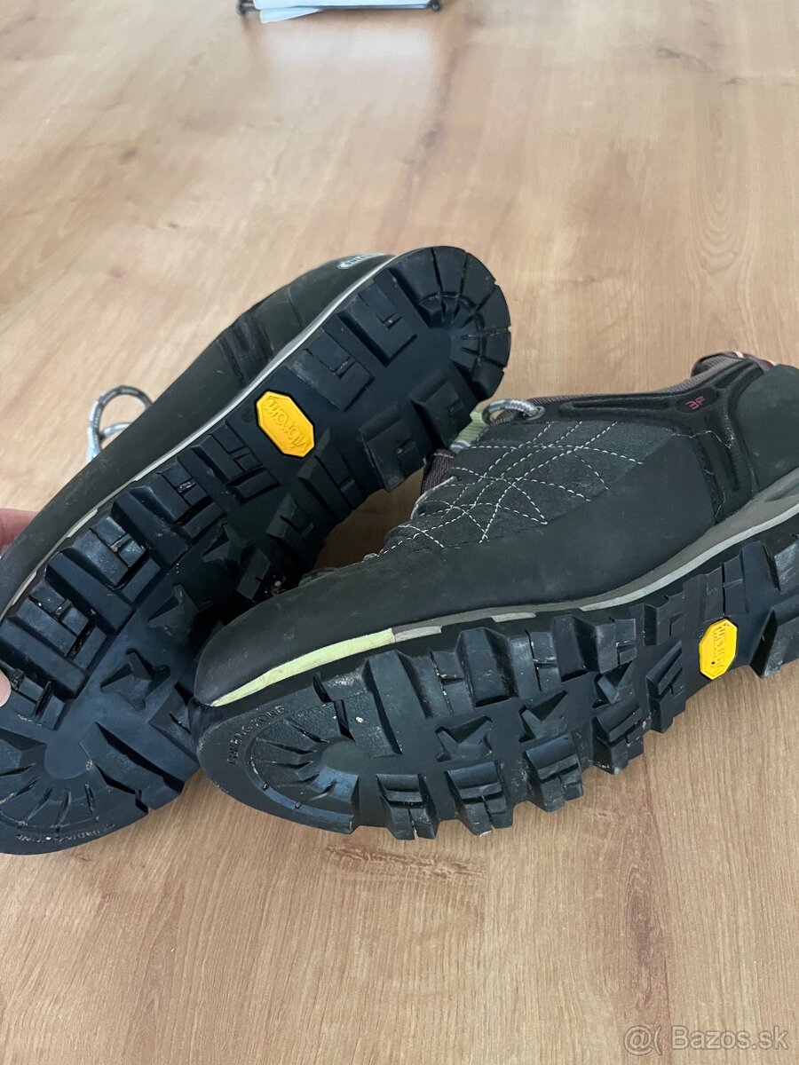 Salewa nove - 2