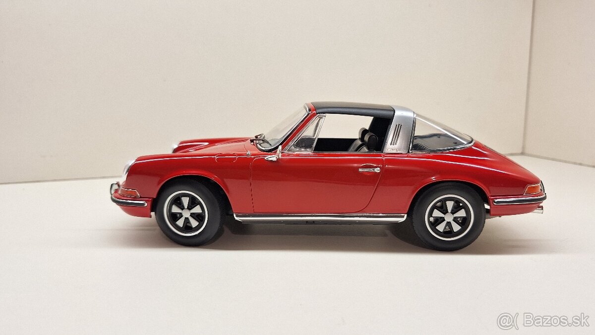 1:18 PORSCHE 911 TARGA - 2