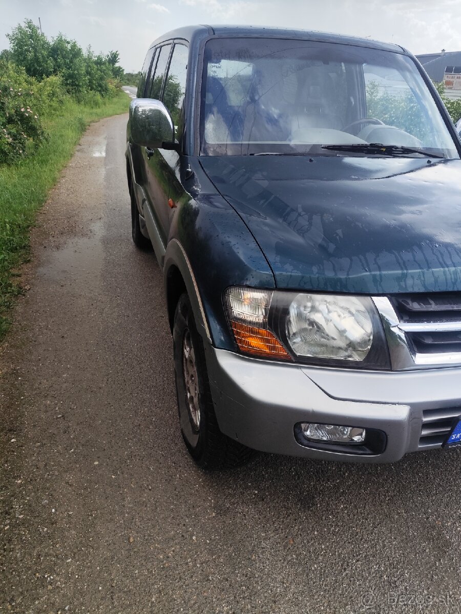 Rozpredám pajero 3.2 DI-D - 2