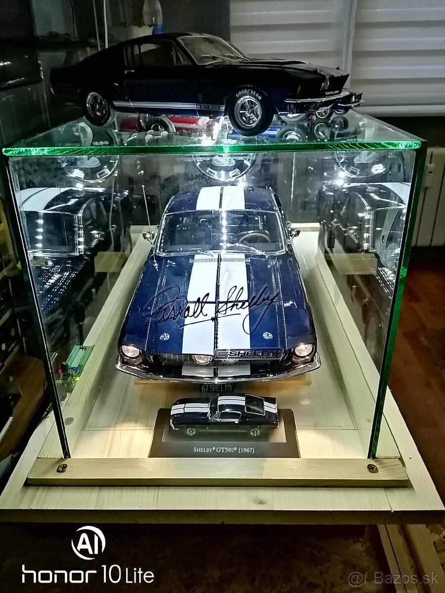FORD MUSTANG 1:8 - 2