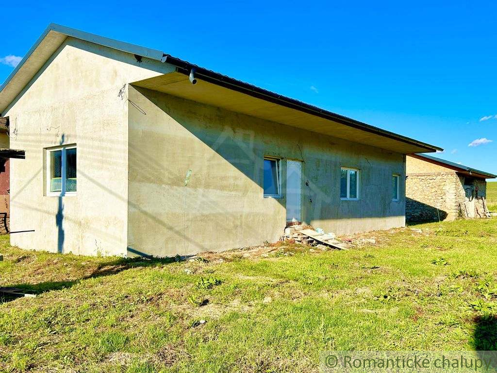 Dom v rekonštrukcii v obci Gemerská Panica - 2