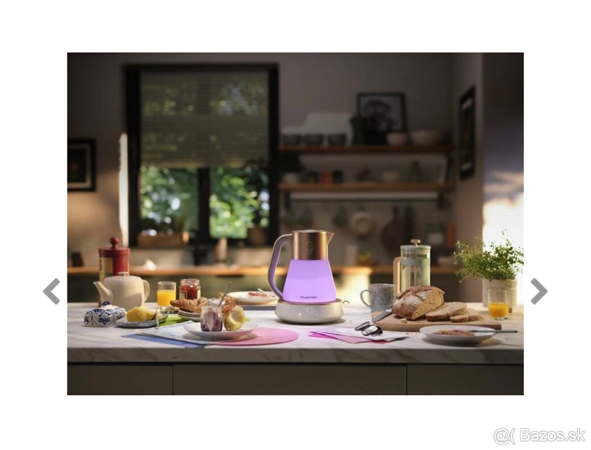 Rýchlovarná kanvica Russel Hobbs - 2