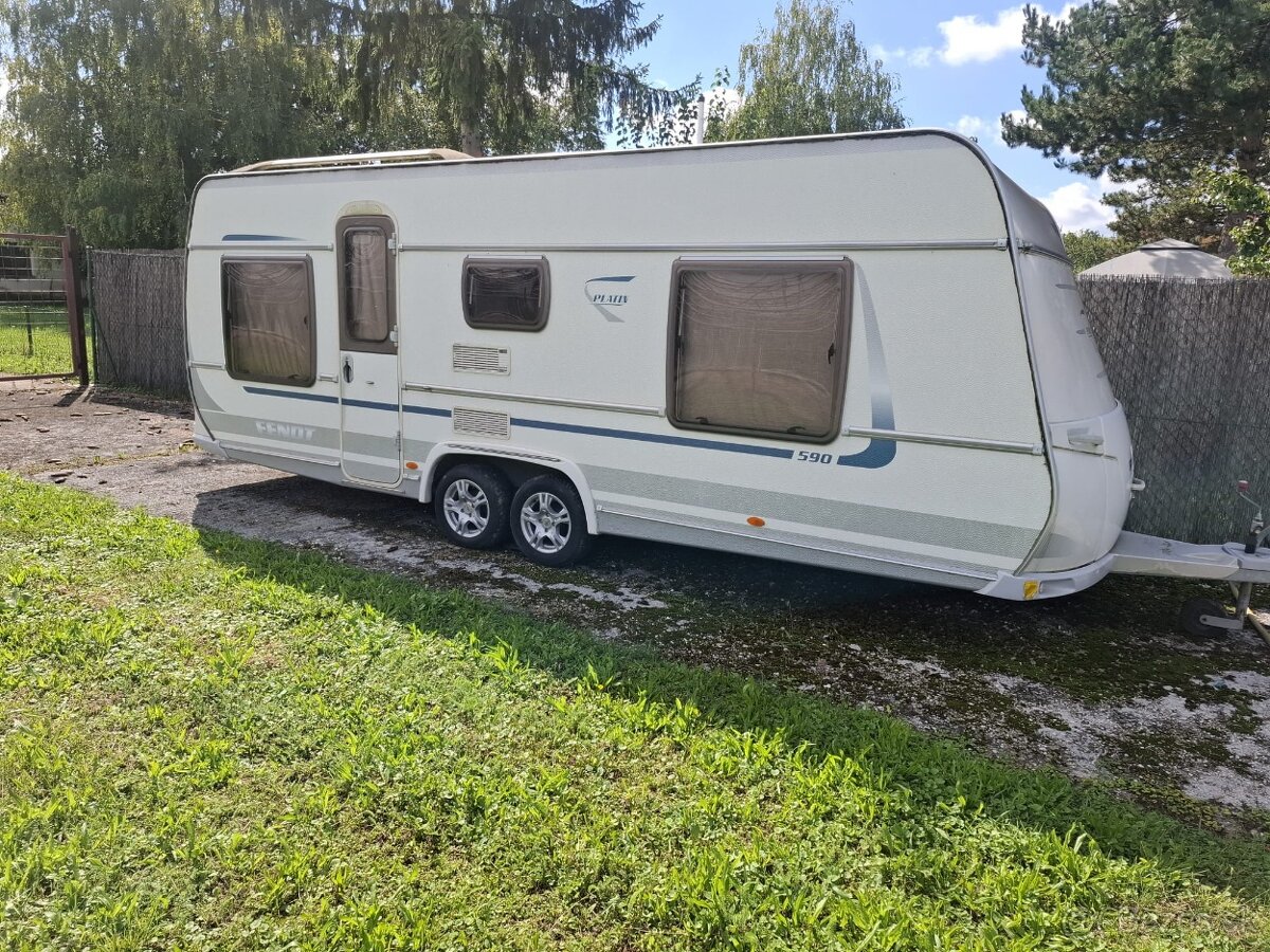 Karavan Fendt platinum 590 - 2