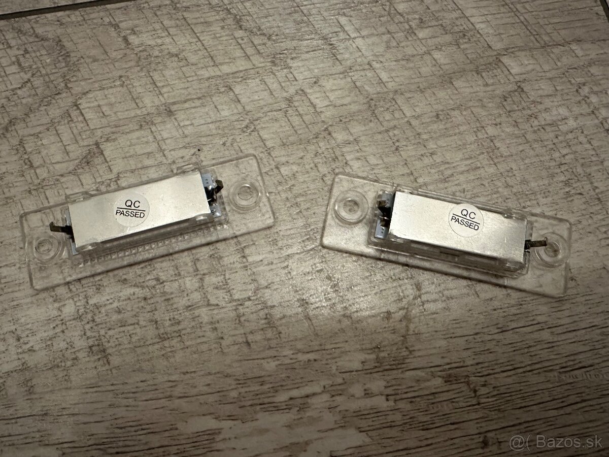 Predam Led svetiela na osvetlenie SPZ Passat B6/B7 - 2