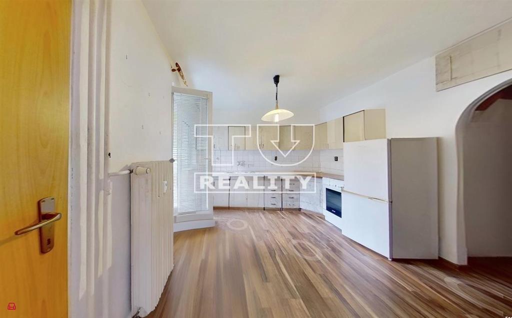 2-IZBOVÝ BYT,KOMPLETNÁ REKONŠTRUKCIA,BALKÓN,RUŽINOV,56m2 - 2