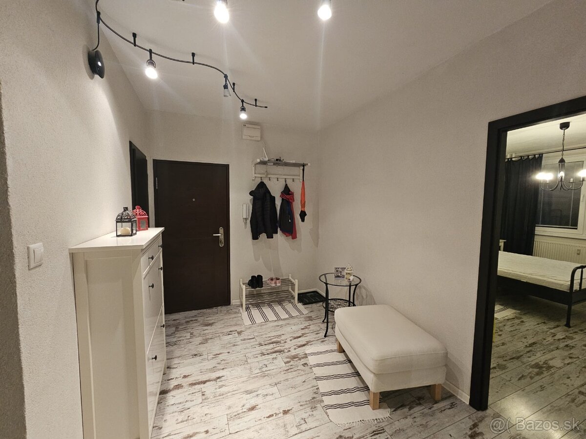 Veľký,2 izb.byt, ul. Benkova ,Nitra Klokočina, balkón - 2