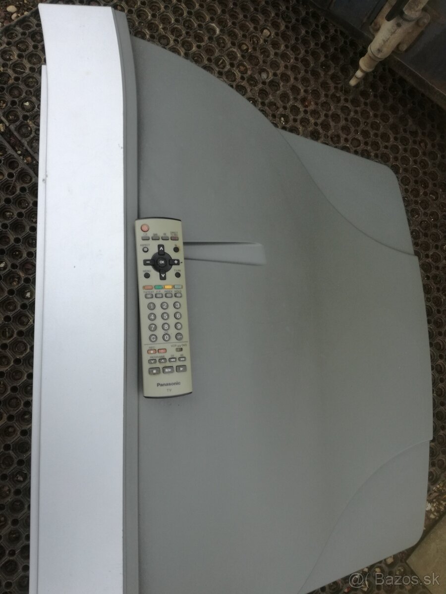 Predám lacno funkčný farebný TV Panasonic + DO - 2
